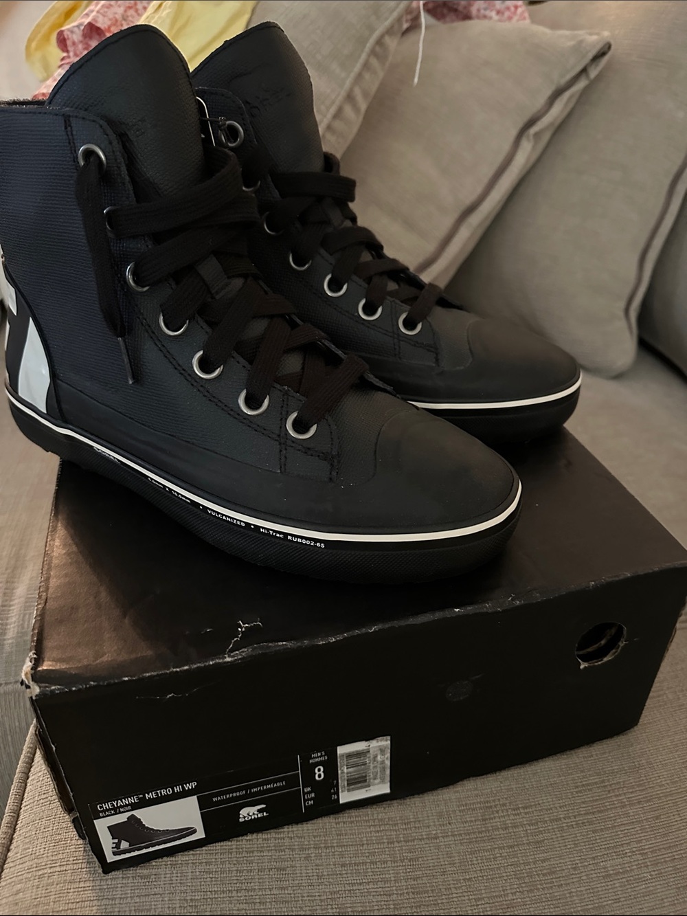 NEW Sorel Black High-Top Lace-Up Sneakers Cheyanne Metro Hi WP 8